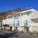 Das Hotel Ossidiana direkt am Bootssteg, dahinter der Stromboli