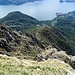 Tiefblick auf den Sentiero Direttissima und den Panoramico weiter unten, den Pizzo Coppa und den Comer See