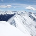 <b>Sguardo sulla cresta est, fino al Pizzo di Campello (2660 m).</b>