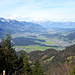 Blick das Illtal hinunter - Richtung Rheintal .. darüber der Alpstein hält sich bewölkt.<br />