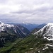 Blick Richtung Norden,Knittelkarspitze(2378m)-mitte in Hintergrund, eingerahmt  von Namloser Wetterspitze-links und Tschachaun-rechts.