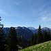 Kienjoch, Zugspitze im Hintergrund, rechts baut sich der Kuchelbergkamm auf