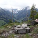 alter, origineller, langsam verfallender Gipfelbuchbehälter - mit Ausblick ins Chirel
