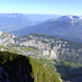 Blick über den Gulmen zur Alvier-Gruppe (mit [http://www.hikr.org/tour/post13812.html Fulfirst]) rechts und den Liechtensteiner Alpen (mit [http://www.hikr.org/tour/post14953.html Naafkopf]) links.
