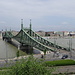 An der Szabadság híd ("Freiheitsbrücke") geht es los