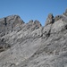 Blick auf die Kletterei am Ruchen Westgrat. Rechts am Einschnitt die Glärnischnadle