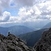 Blick Richtung Suden, in Val di Fiemme, Lagoraikette im Wolken.