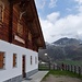 hinter der Waldner Alm baut sich der Archbichl auf