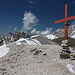 Monte Aquila - Ausblick vom Gipfelkreuz über den langgzogenen Gipfelgratrücken.