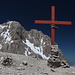 Monte Aquila - Am Gipfelkreuz vor der Kulisse des Corno Grande.