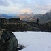 Martin in der Lücke (zirka 2920m) vom Nordwestgrat des Scalettahorns. Für kurze Zeit schien jetzt sogar die Sonne!
