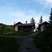 die modernen Jägerhütten am Scharzenberg