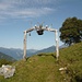 Bizarres Tor auf der Alpe Lanes