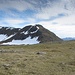 Der Aufstieg zum zweiten Munro, [peak78278 Sgurr na Sgine] (946m), war doch etwas muehsam, da man ueber wegloses, steiles Geroell aufsteigen muss (T4). Vielleicht habe ich auch nur die richtige Route nicht gefunden... 