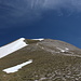 Im Aufstieg vom Rifugio Zilioli/Sella delle Ciaule zum Monte Vettore - Allmählich wird der Weg etwas steiler, in Gipfelnähe warten heute auch noch einige Schneefelder. 