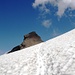 So taucht das Mettelhorn beim kurzen Anstieg auf dem Gletscher auf.