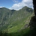 Vista dalla balma verso la Rossola e la zona dell'Alpe Stavelli