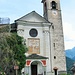 La chiesa parrocchiale di Rossa, dedicata alla Vergine Assunta. Il portico è affrescato da Giovanni Avondo di Balmuccia. 