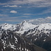 links Langtauferer Spitze (3528m), in der Mitte die Weißkugel (3739m), rechts die Bärenbartkogel (3473m)