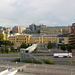 Die erhaltene Gebäudehülle von Oslo Sentralstation. Im Vordergrund die Passarelle zum neuen Opernhaus