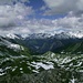 Alpe Bovarina, sullo sfondo la diga del Lago di Luzzone