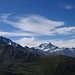 schöne Wolkengebilde über Grand Combin und Mont Vélan