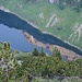 Spiegelglatt liegt er inmitten schroffer Bergflanken: Der Fählensee, der schönste See im Alpstein.