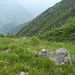 Si punta verso quota 1600 dove al centro del torrente asciutto.....
