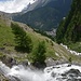 "wild" stürzt der Trittbach gen Zermatt in die Matter