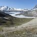 Jacky im Aufstieg zur Furggji; der Bodennebel aus Zermatt hat in der Zwischenzeit auch die Trift erreicht