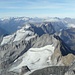 die Berner Alpen im Hintergrund
