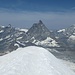 die Matterhorn-Ostwand, flankiert von Dent d'Hérens (links) & Dent Blanche (rechts)