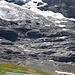 Auf der Gletschermoräne führt der Wanderweg Richtung Wengernalp