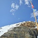 Blick zum Gipfelgrat, Hauptgipfel zum Vorgipfel. von links nach rechts