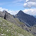 Kurz unter der Alpenclub-Scharte: Rückblick zur Marchreisenspitze (im Hintergrund), der Ampferstein ist verdeckt.