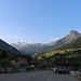 Bei nahezu strahlend blauem Himmel erreiche ich den Bergort Kiental (958m) mit dem Postauto am Sonntagmorgen.