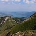 Oberhalb der Steilstufe wird der Alpinwanderer durch eine prächtige Aussicht über die Wätterlatte (2006m) auf den Thunersee (558m) belohnt.