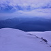 Kasbek - Ausblick von der Gipfelkuppe zu den etwa östlich gelegenen Bergen.