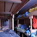 Garabashi - Die Nacht vor unserer Tour zum Elbrus verbringen wir in diesem Container in der Nähe der "Botchki". Insgesamt sind hier 12 Schlafplätze mit Decken und Kissen vorhanden. Wir haben allerdings Glück und sind heute lediglich zu zweit. 