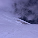 Im Abstieg vom Elbrus - Wolkentreiben am Sattel zwischen Ost- und Westgipfel.