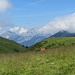 Rückblick aus dem Senderstal ins Karwendel, wo sich die Erlspitze langsam freikämpft