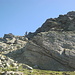 Im Abstieg links (östlich) der Felsbarriere