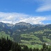 das Wetter wird stets besser mit fortwährendem Abstieg;
im Zentrum die formidable Schwidenegg