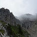 länger sind Chörbli- und Turnefelsen wolkenumzogen ...