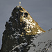 Das Kleinmatterhorn mit der Bergstation der Seilbahn im Abendlicht