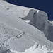 Die Tour beginnt hinter der Skiinfrastruktur mit einem steileren Aufstieg über diesen schönen Gletscherbruch