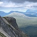 Blick nach N in die endlosen und unbesiedelten Weiten von Sutherland mit [tour21514 Ben Hope (927m)], dem noerdlichsten Munro Schottlands. 