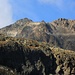 Blick unterhalb vom Scalettapass / Cuolm S-chaletta aufs Augstenhüreli (3027m).