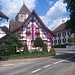 Eines der vielen schönen Fachwerkhäuser in Kaiserstuhl AG (Vorderansicht).