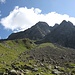<b>Impressionanti i canaloni che alle mie spalle scendono dalla cima del Marchhorn (2962 m). </b>
